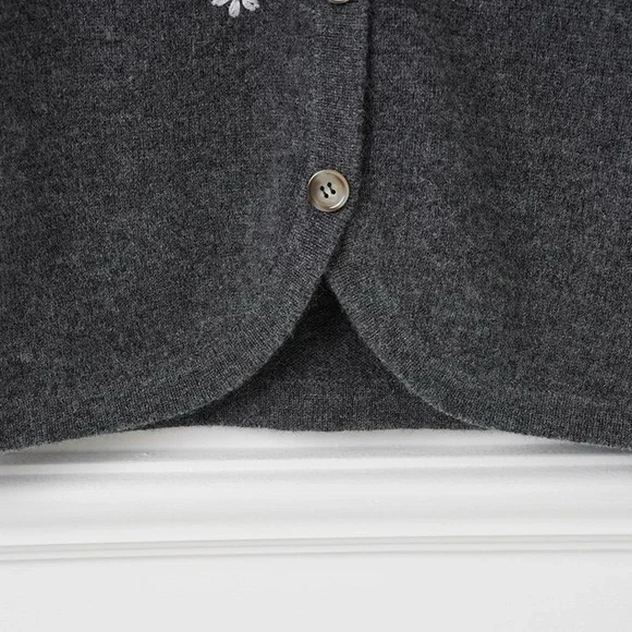 Grey 100% Wool Embroidered Vest – Button Front, Minimal Style - Picture 8 of 8